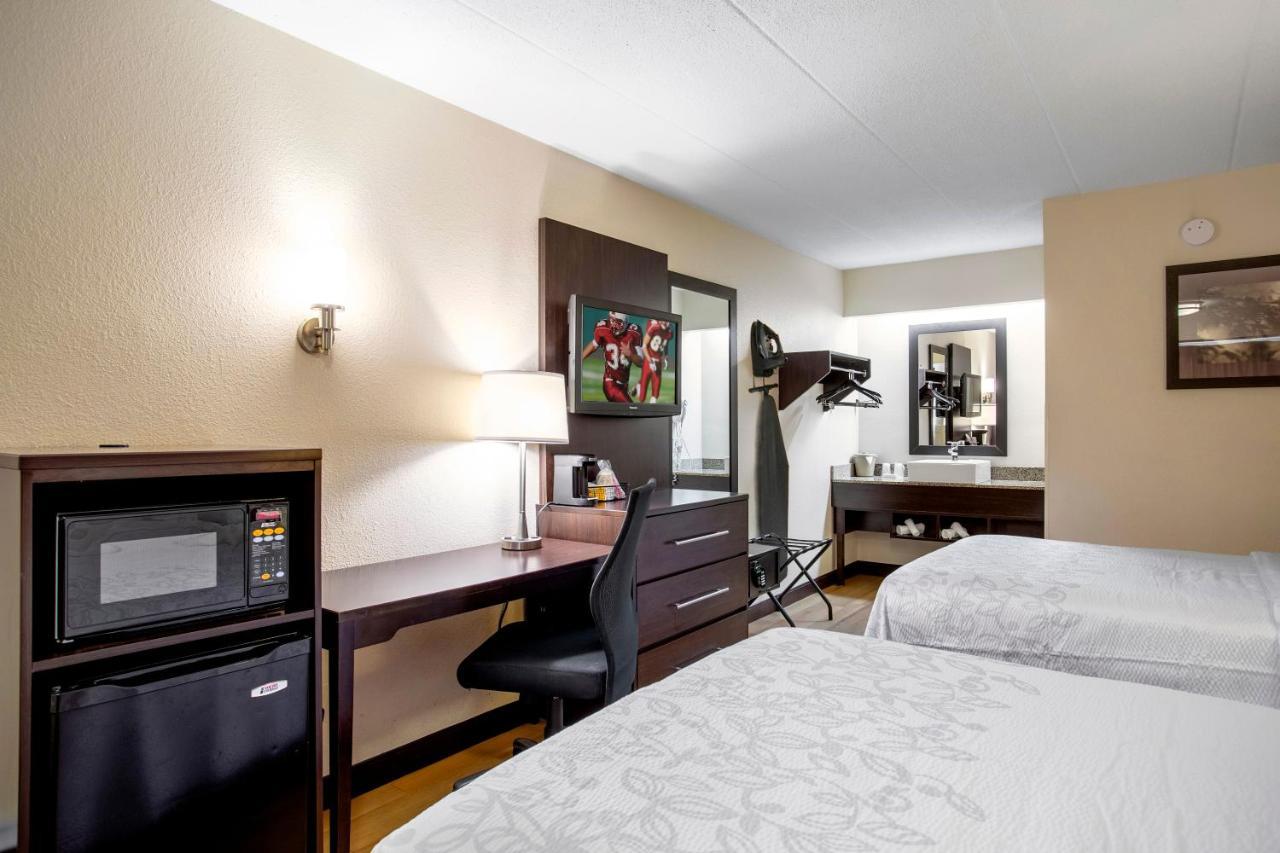 Red Roof Inn Plus+ Atlanta - Buckhead Druid Hills Exterior photo